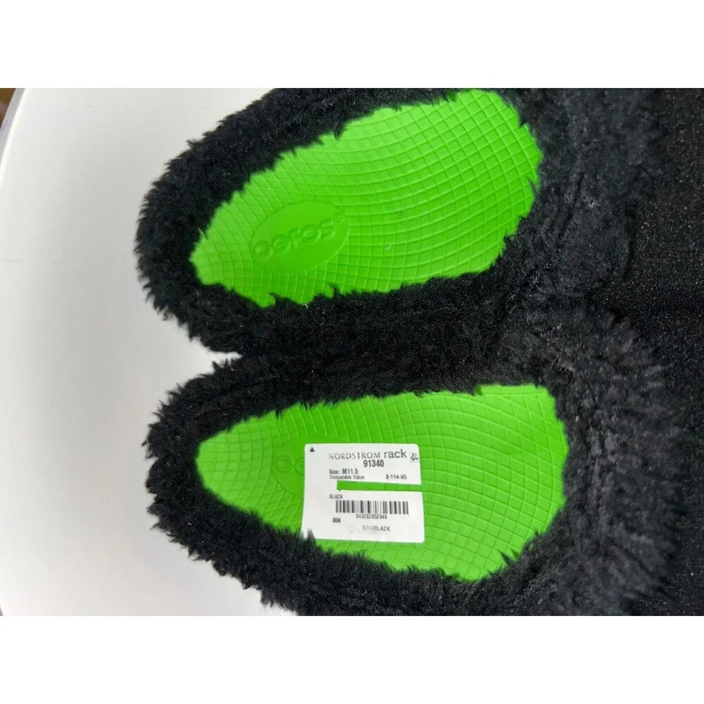 Oofos Men’s Oocoozie Fleece Clog Slipper size 11.5/ 44.5 NWT Black